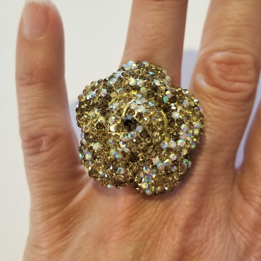 Bling Ring - Picture 4 of 6